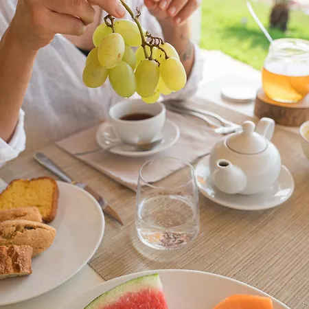 Bed & Breakfast Armacera 4*